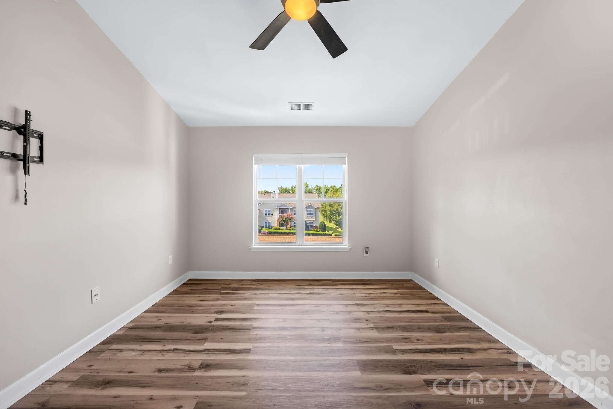 Condominium at 19747 Deer Valley Drive, Cornelius, photo 16 of 34