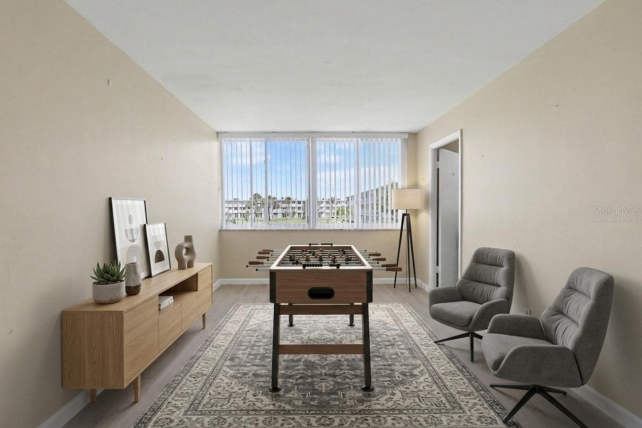 Virtually Staged - Bonus Space off Kitchen - 4720 LOCUST ST NE #206, ST PETERSBURG