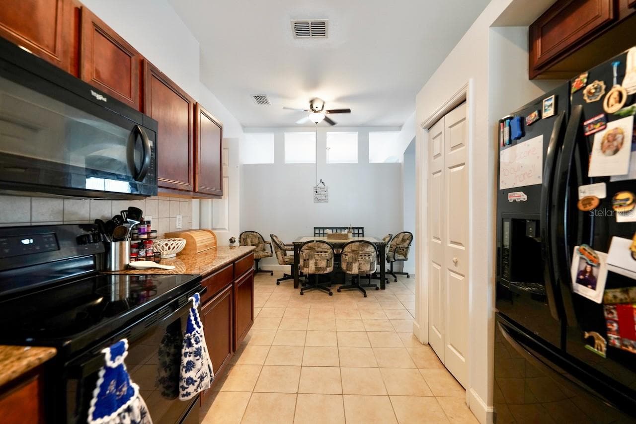 Single Family Residence at 5683 BRACKENWOOD DR, SPRING HILL, photo 16 of 49