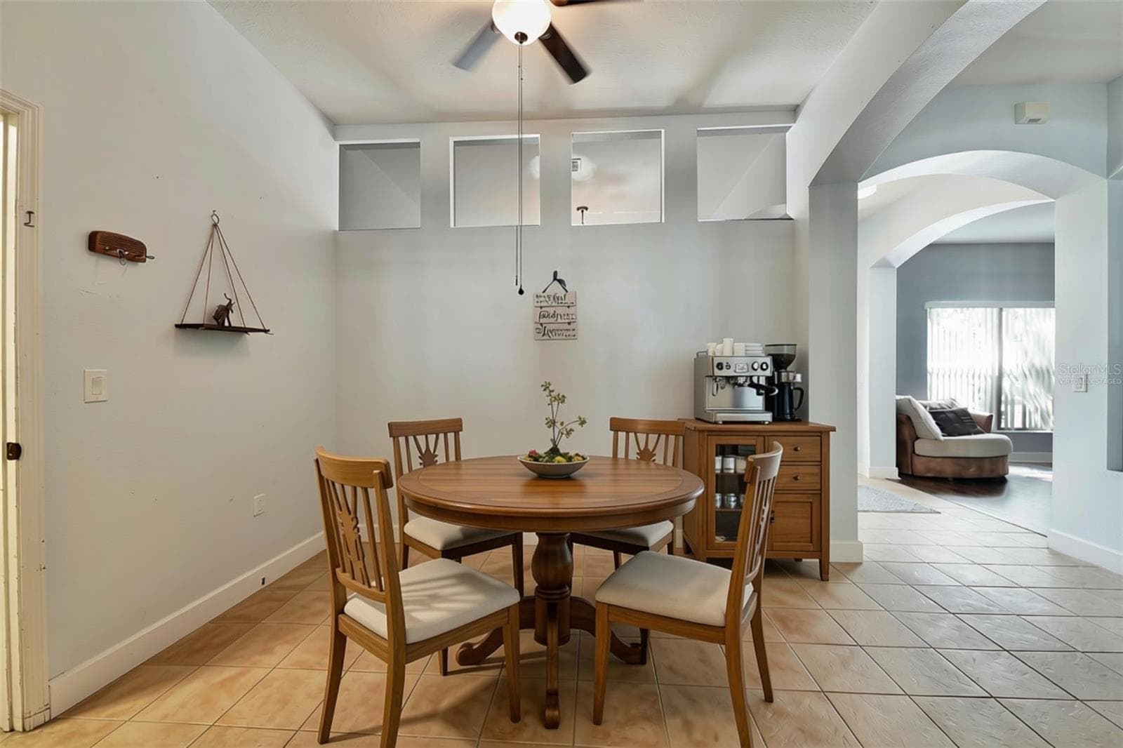 Virtually Staged - 5683 BRACKENWOOD DR, SPRING HILL