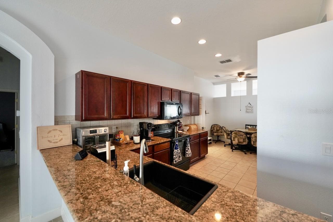 Single Family Residence at 5683 BRACKENWOOD DR, SPRING HILL, photo 21 of 49