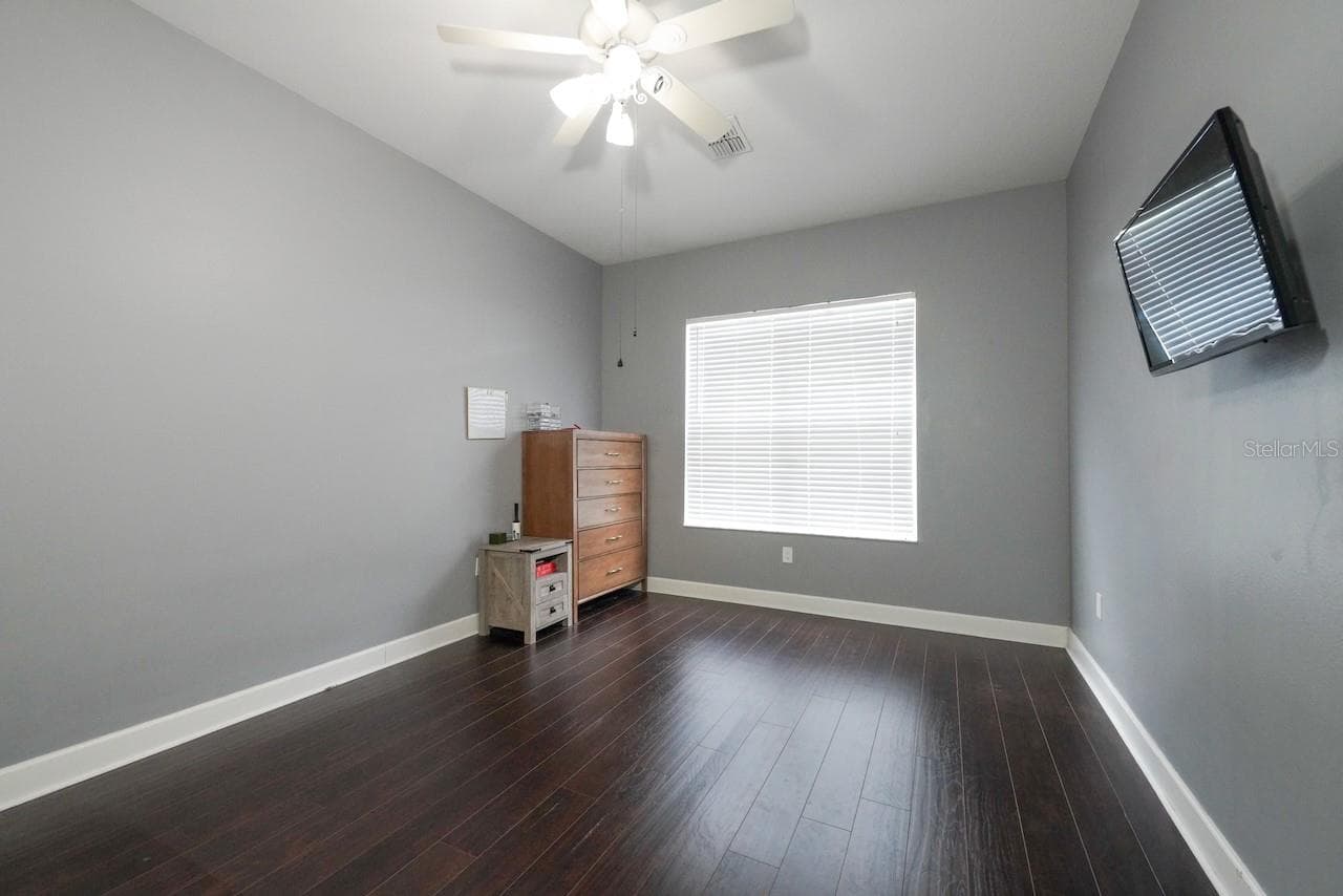 Primary Bedroom w/ensuite and dual closets - 5683 BRACKENWOOD DR, SPRING HILL