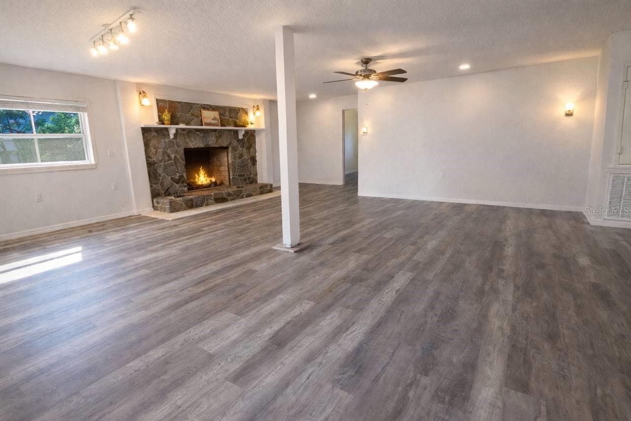 Single Family Residence at 445 S STATE ROAD 415, OSTEEN, photo 9 of 29