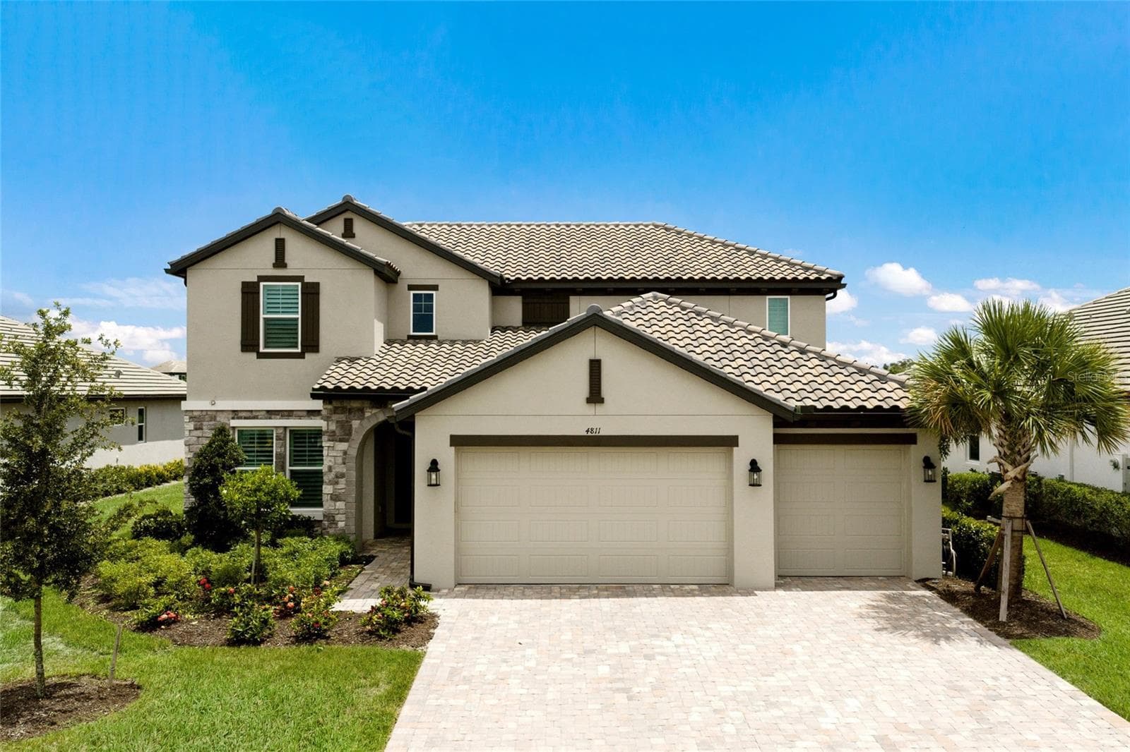 Single Family Residence at 4811 HONEY DEW LN, BRADENTON, photo 2 of 59