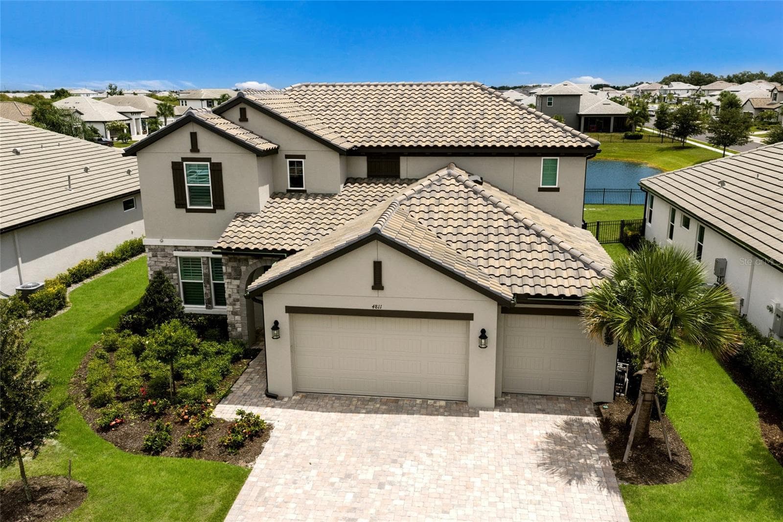 Single Family Residence at 4811 HONEY DEW LN, BRADENTON, photo 3 of 59