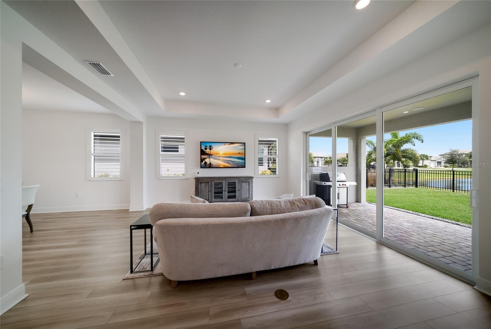 Beautifully Detailed Tray Ceilings - 4811 HONEY DEW LN, BRADENTON