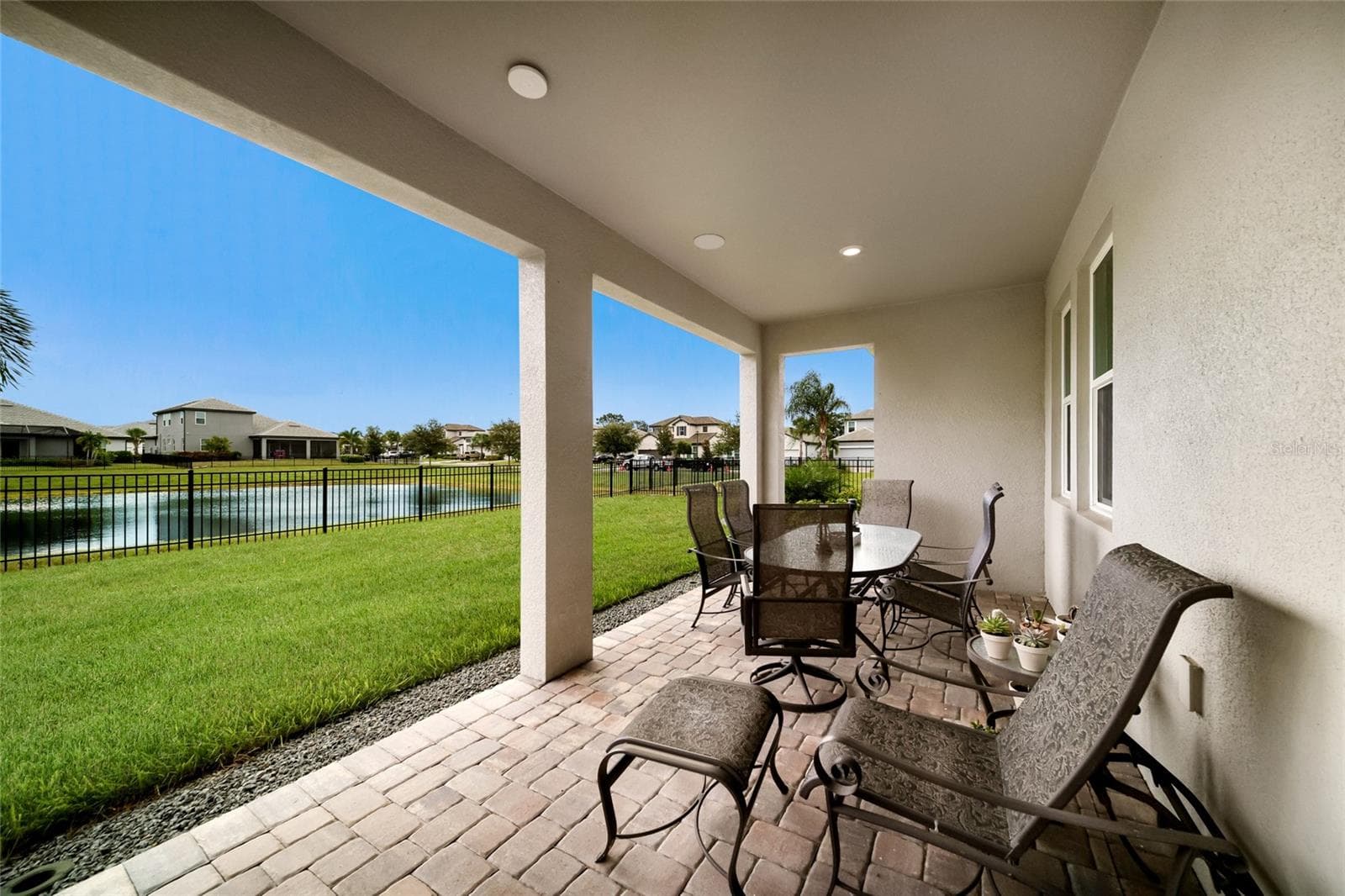 Large Fenced-in Backyard - 4811 HONEY DEW LN, BRADENTON