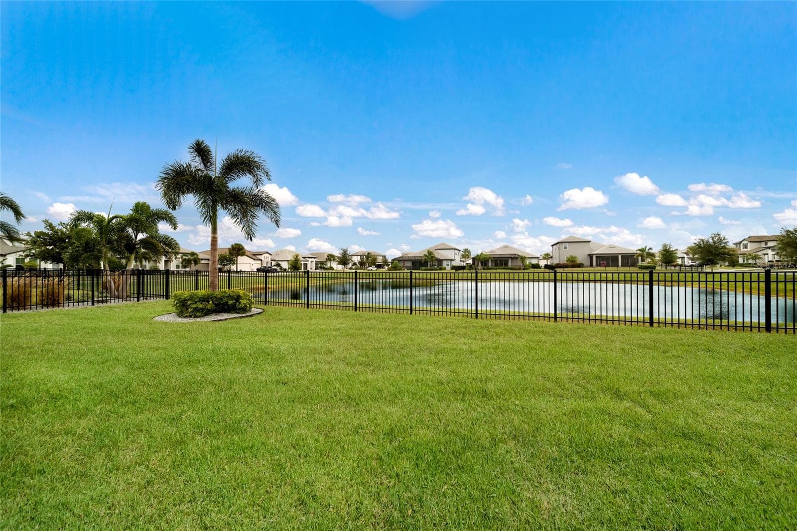 Single Family Residence at 4811 HONEY DEW LN, BRADENTON, photo 38 of 59