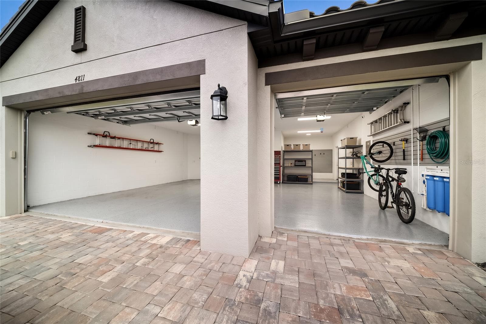 Large 3-Car Garage - 4811 HONEY DEW LN, BRADENTON