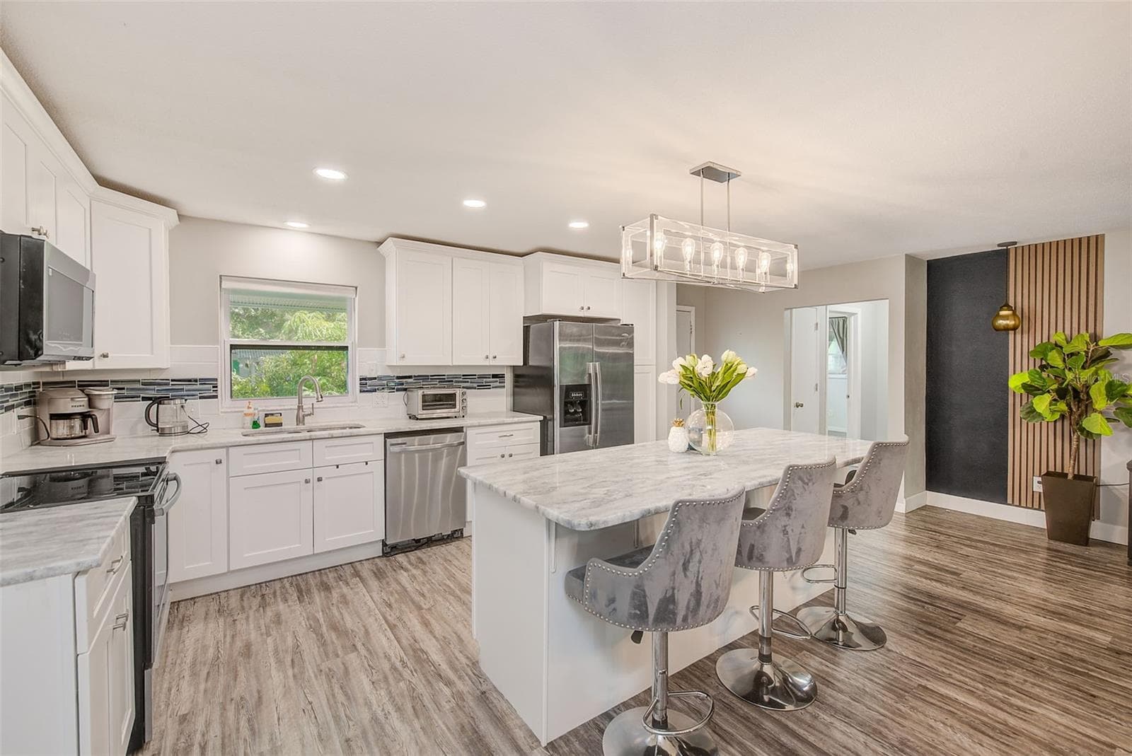 Single Family Residence at 11288 60TH AVE, SEMINOLE, photo 6 of 39