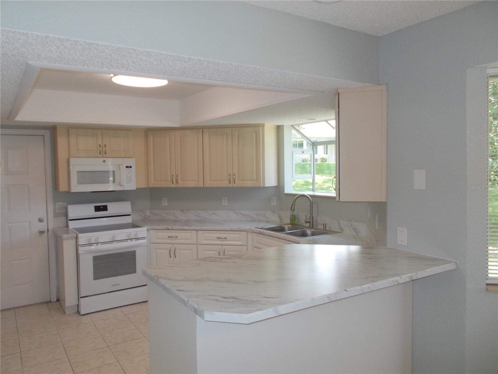 Kitchen - 10918 SW 82ND TER, OCALA