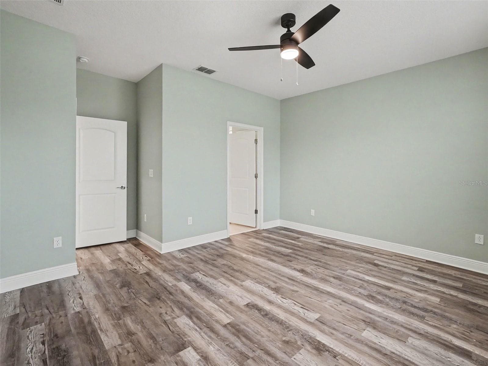 Single Family Residence at 3128 SONGBIRD CIR, HARMONY, photo 17 of 46
