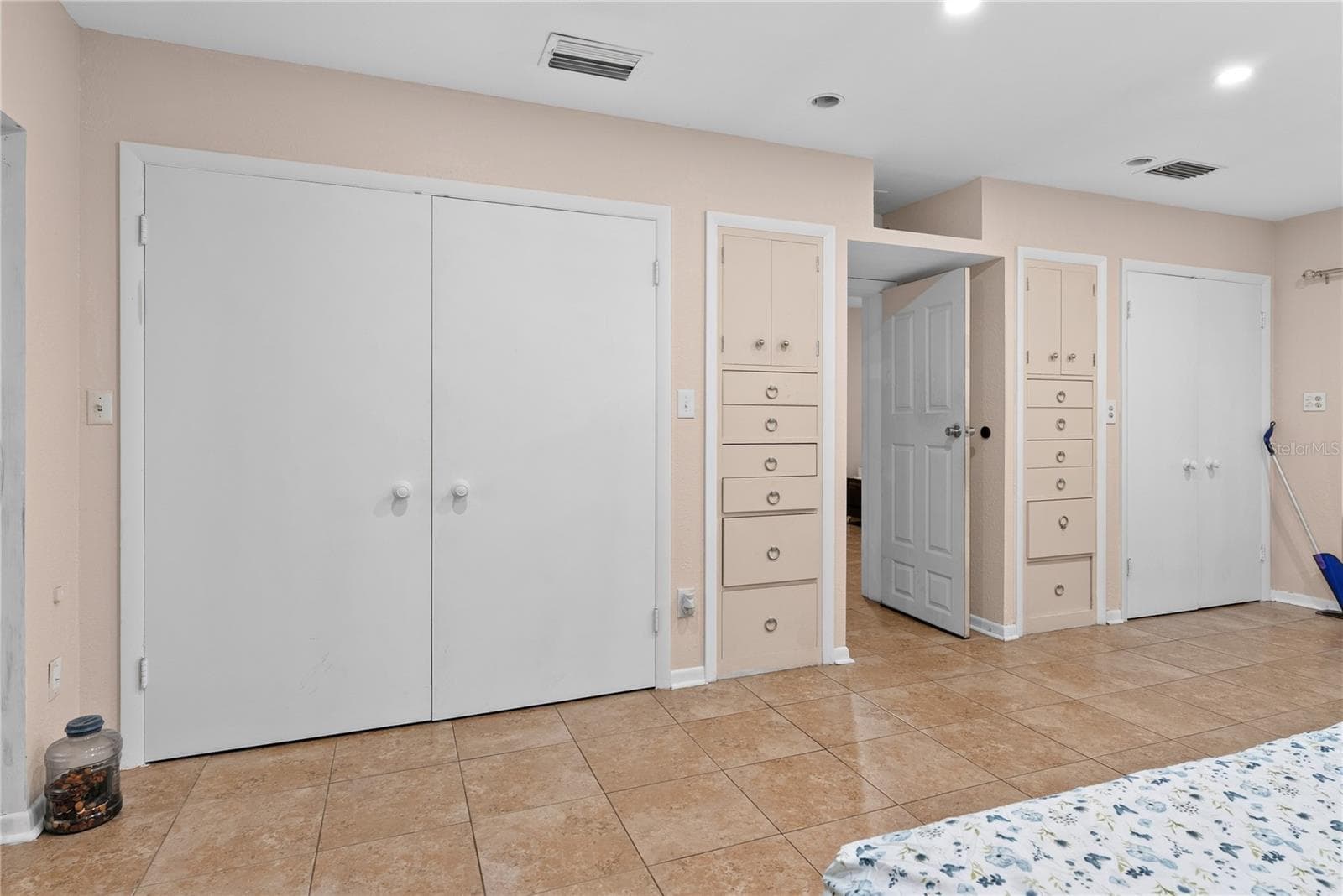 Quadruplex at 8414 N GRADY AVE, TAMPA, photo 9 of 56