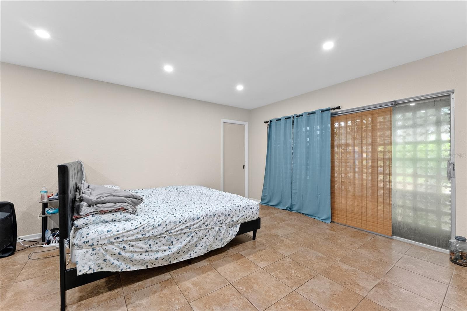 Quadruplex at 8414 N GRADY AVE, TAMPA, photo 15 of 56