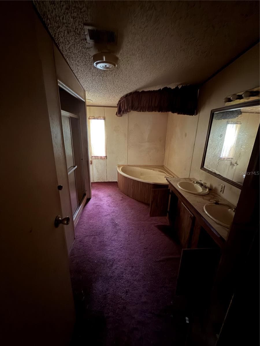 Manufactured Home at 45901 MICHIGAN RD, ALTOONA, photo 5 of 6