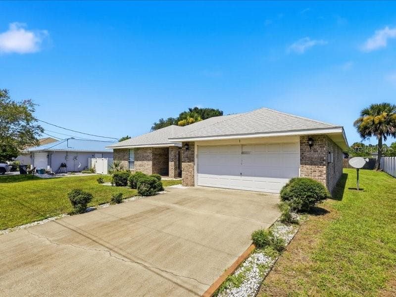 Single Family Residence at 07 BILTWELL PLACE, PALM COAST, photo 5 of 51