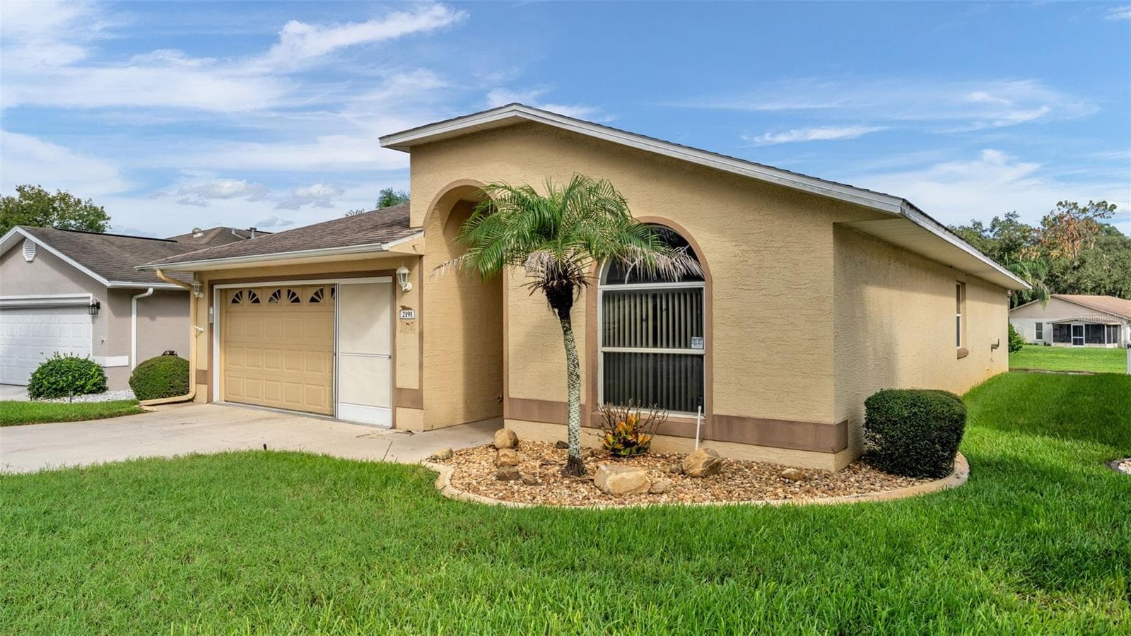 Front of home - 2191 SILVER RE DR, LAKELAND