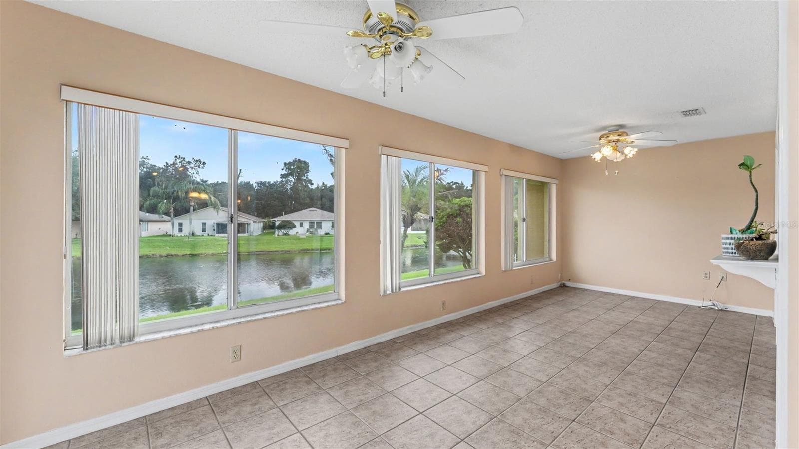 Florida Room - 2191 SILVER RE DR, LAKELAND