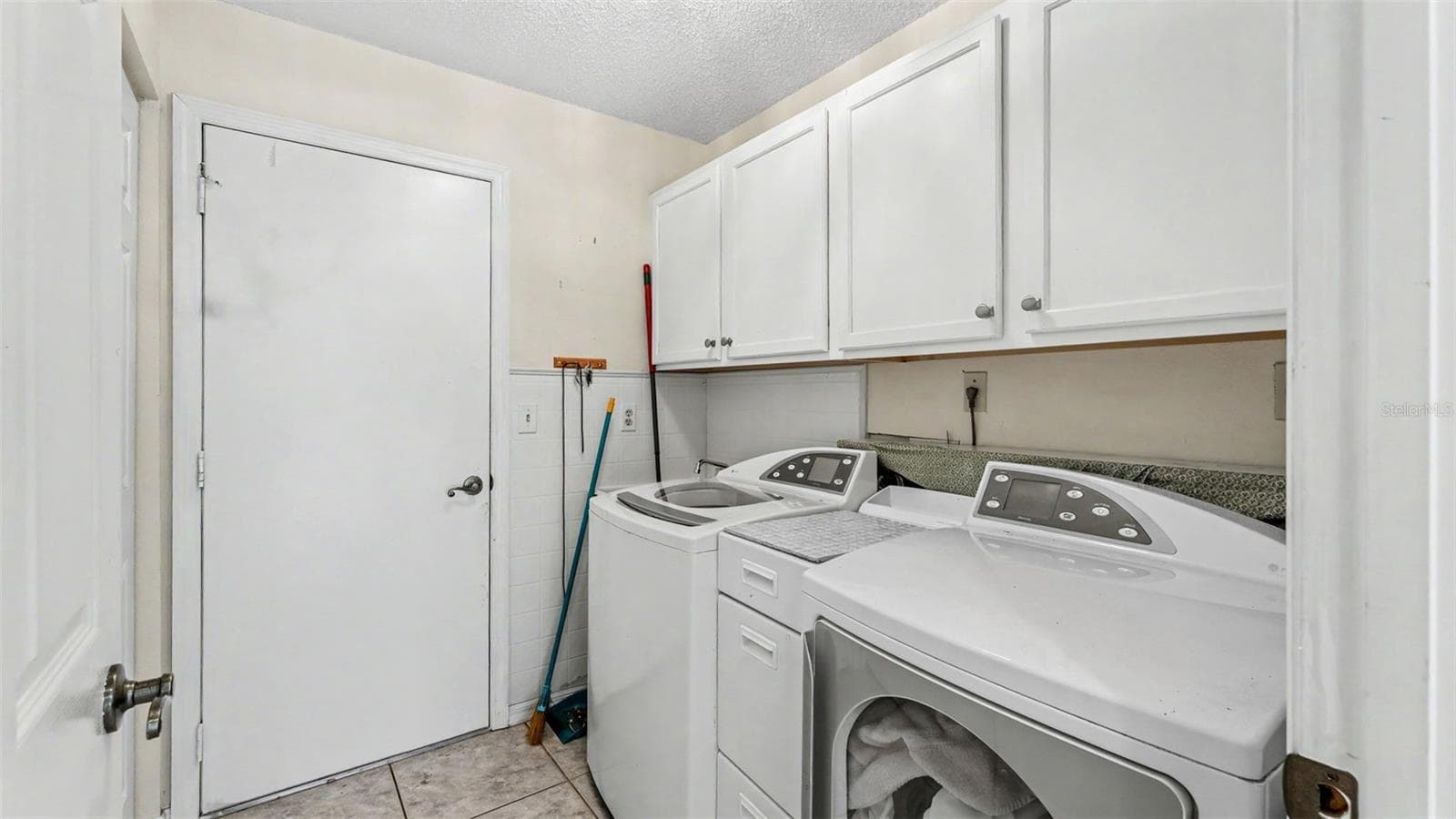 Laundry room - 2191 SILVER RE DR, LAKELAND