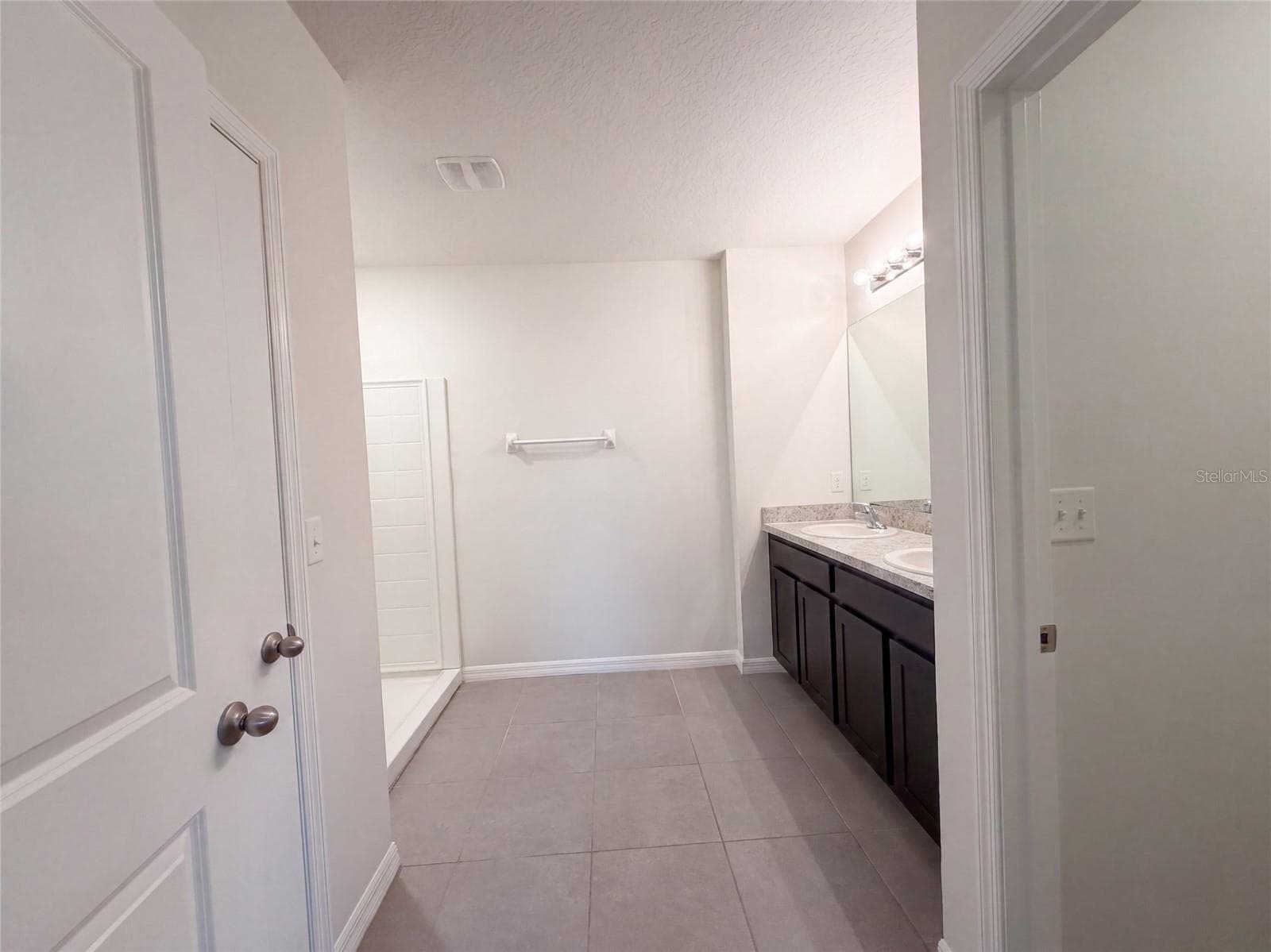 Single Family Residence at 16805 TRITE BEND ST, WIMAUMA, photo 13 of 28