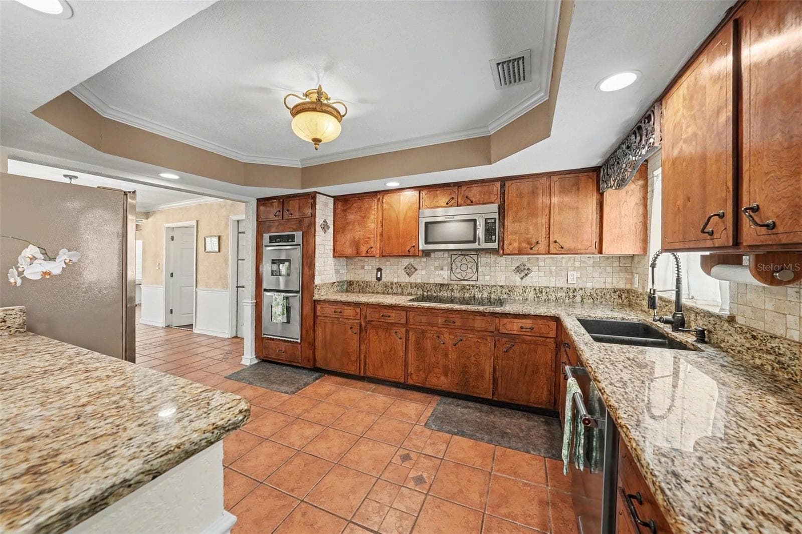 Single Family Residence at 404 CLARISSA DR, BRANDON, photo 17 of 51