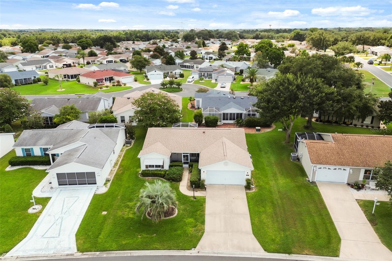 Single Family Residence at 2527 BOTELLO AVE, THE VILLAGES, photo 2 of 28