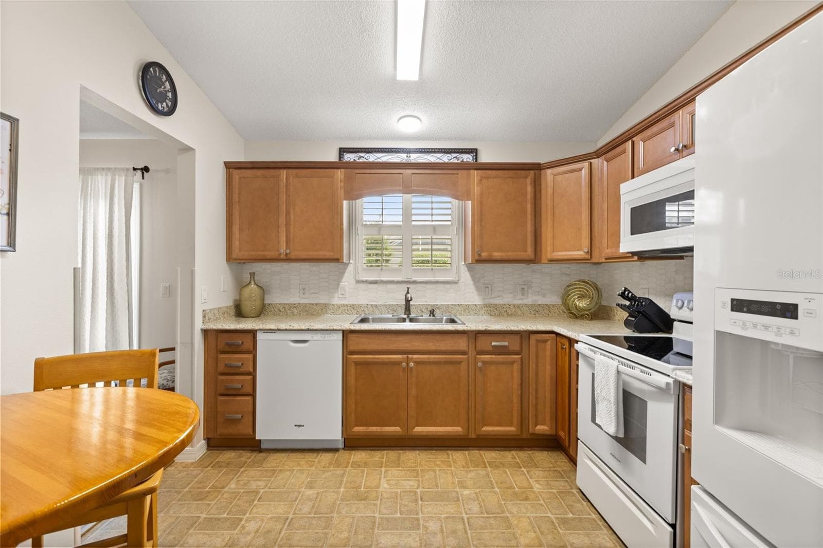 Updated Kitchen - 2527 BOTELLO AVE, THE VILLAGES