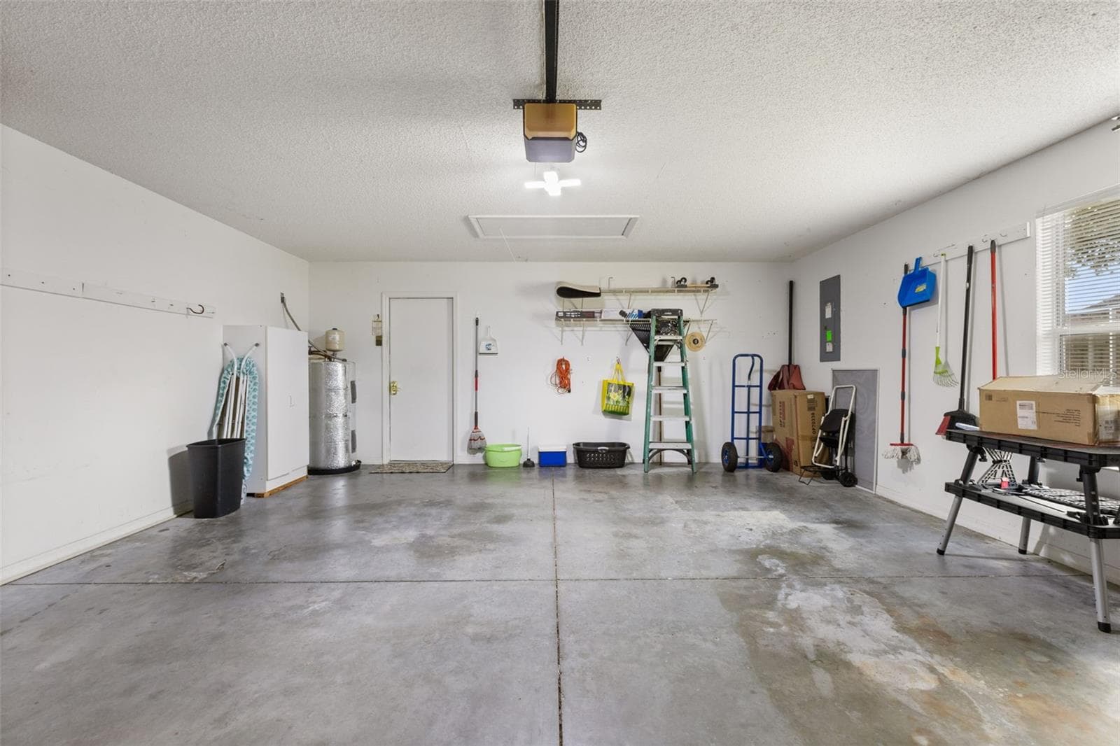 2 car Garage - 2527 BOTELLO AVE, THE VILLAGES