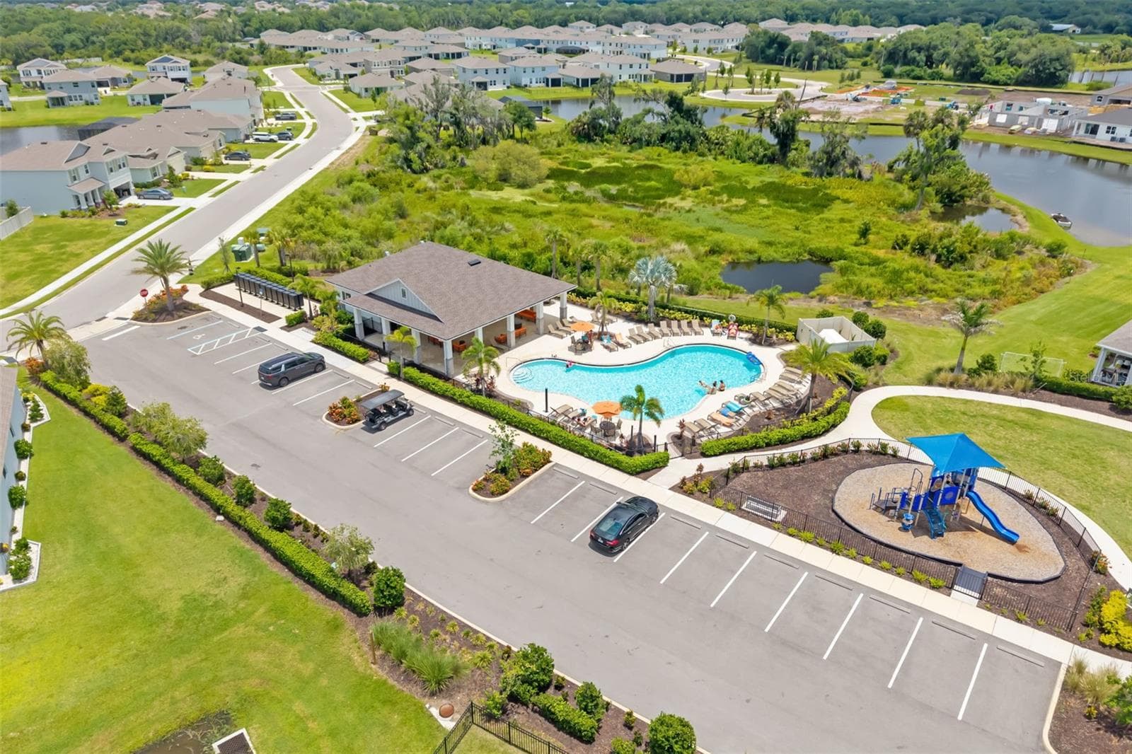 Plenty of Parking - 523 158TH ST E, BRADENTON