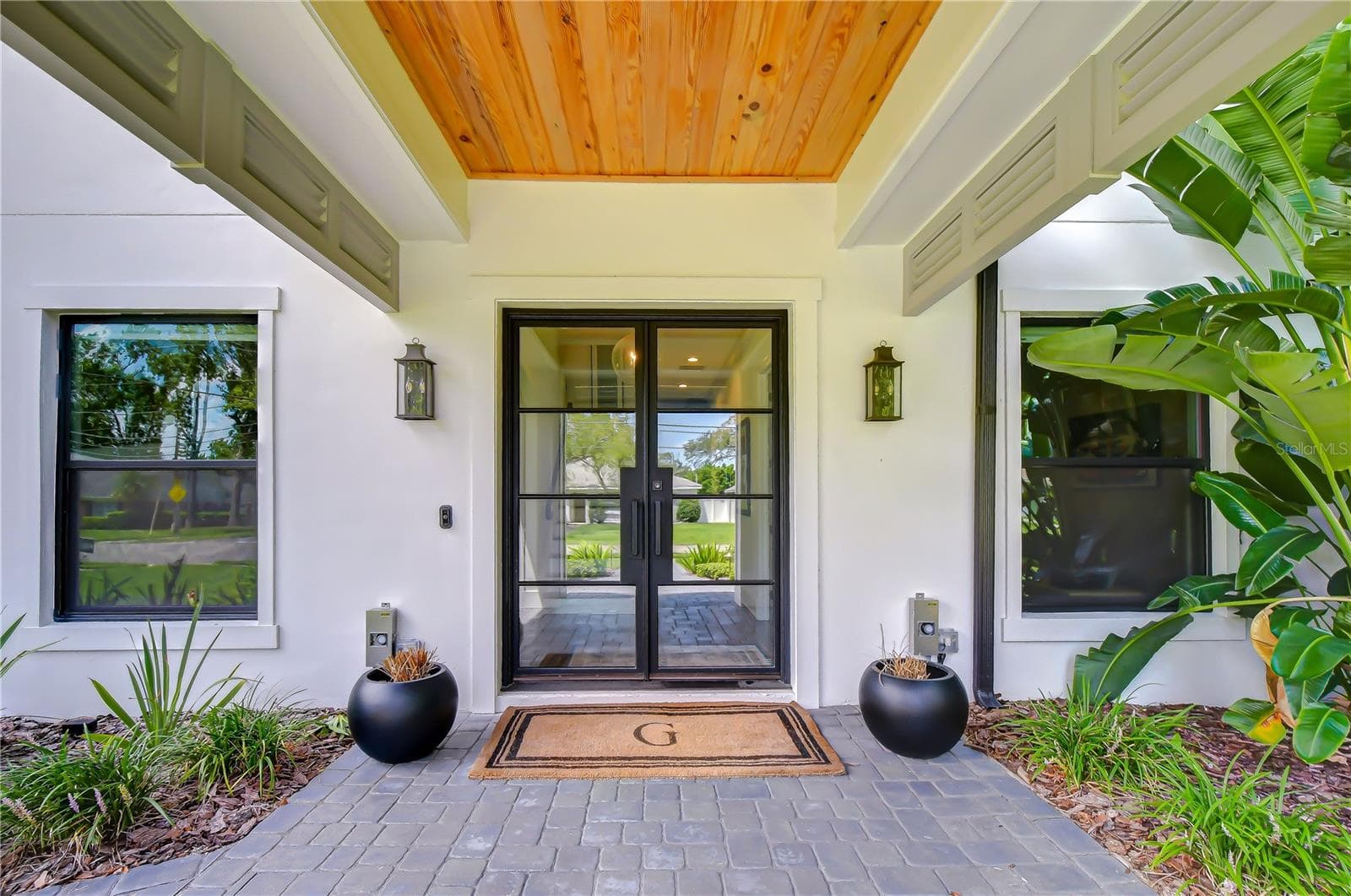 Single Family Residence at 5102 W CLEVELAND ST, TAMPA, photo 5 of 44