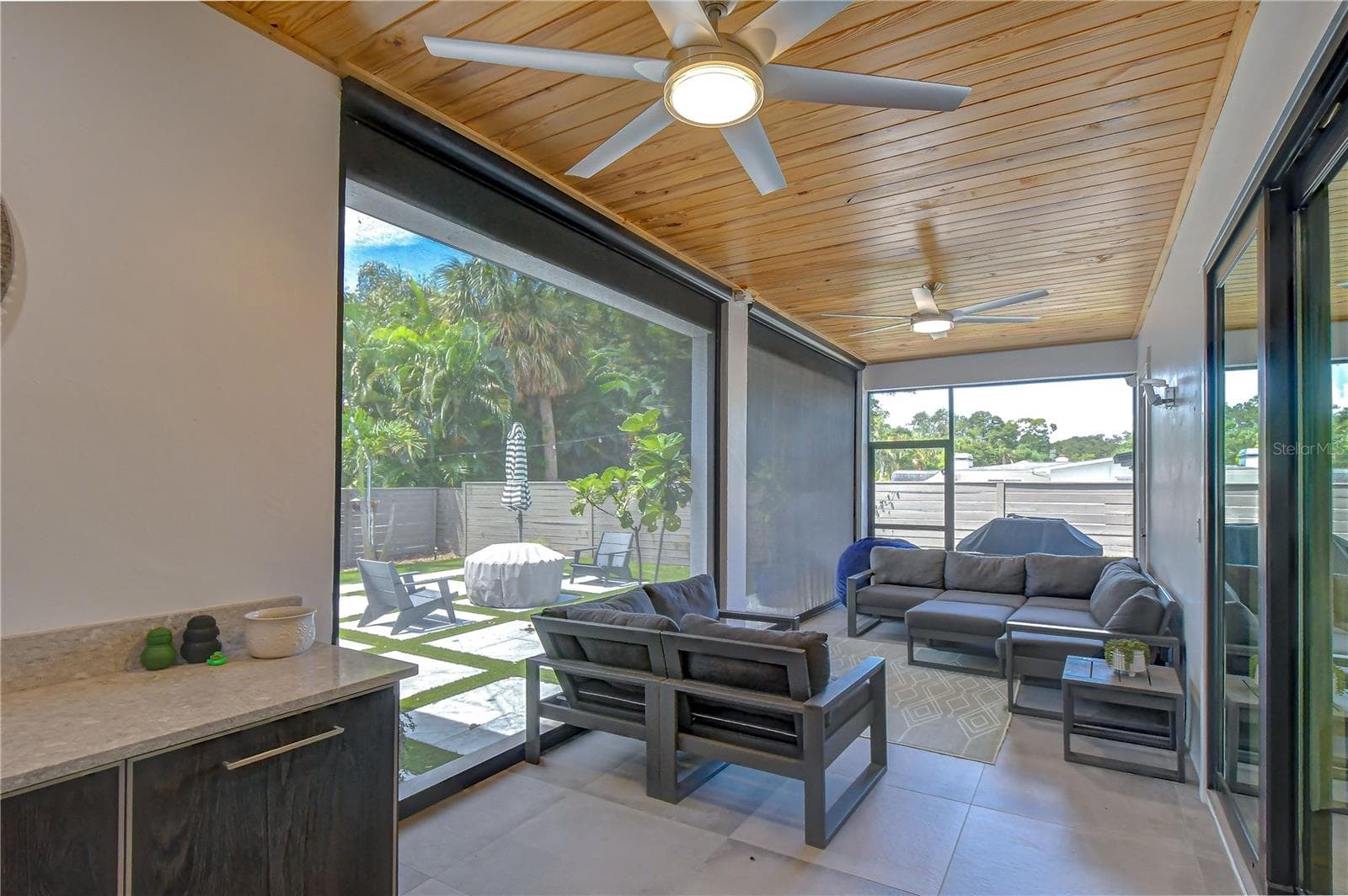 Single Family Residence at 5102 W CLEVELAND ST, TAMPA, photo 35 of 44