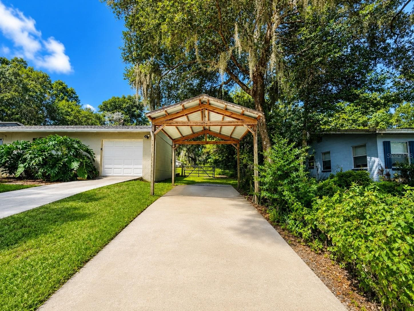 Single Family Residence at 410 RUBY AVE, DELAND, photo 6 of 39