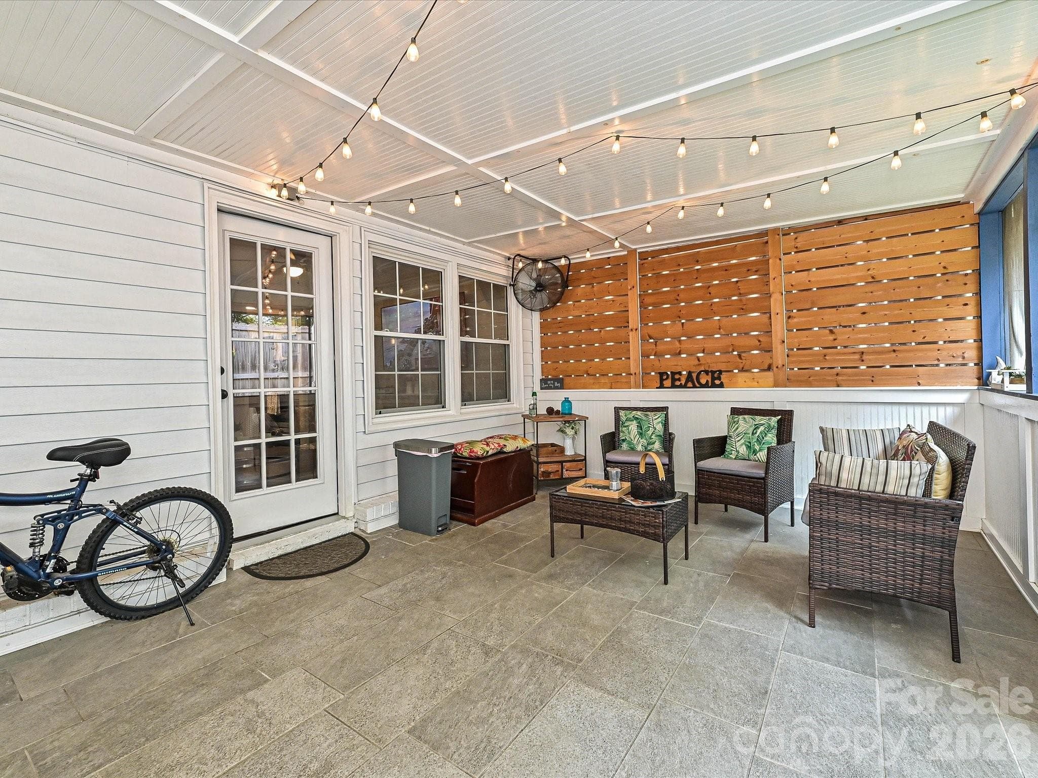 Townhouse at 8069 Regent Park Lane, Charlotte, photo 24 of 30