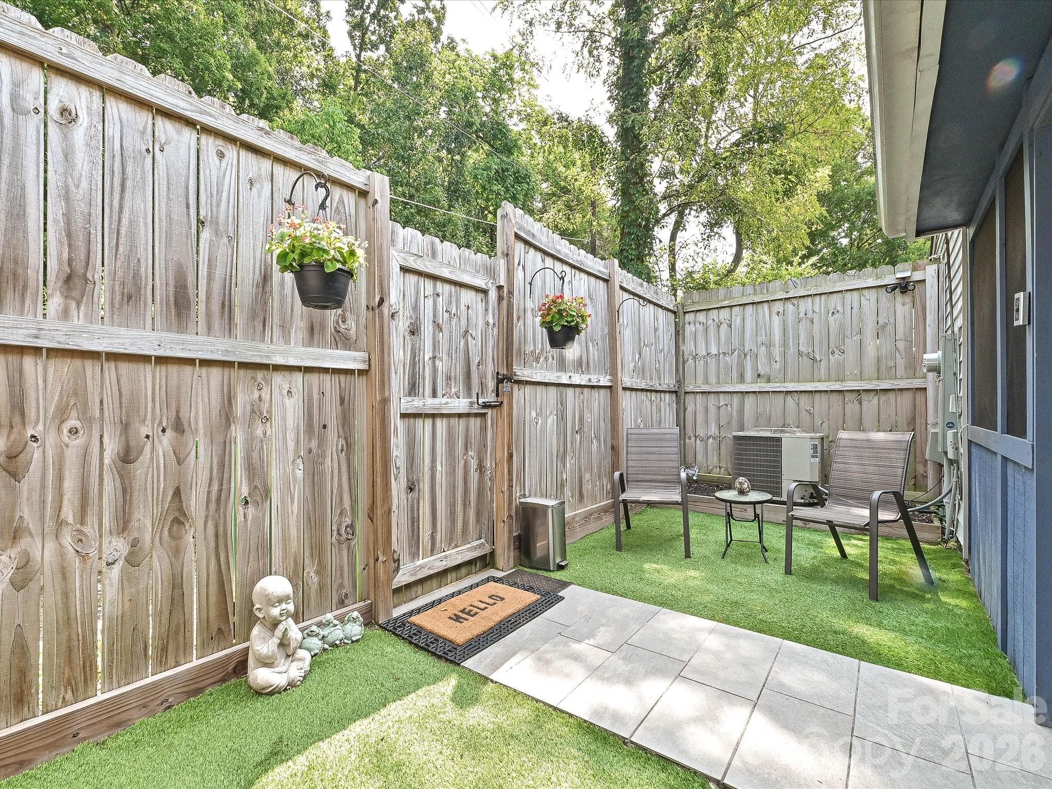 Townhouse at 8069 Regent Park Lane, Charlotte, photo 28 of 30