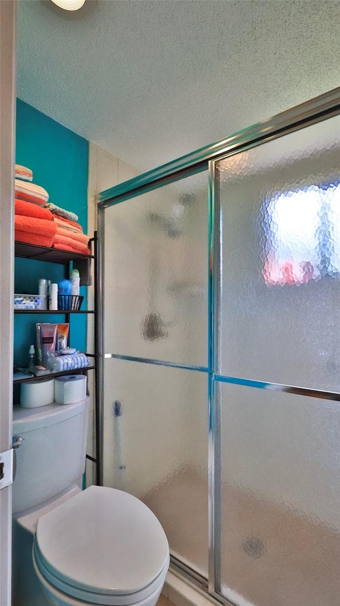 Bath & Shower - 5 SHERBURY CT, PALM COAST