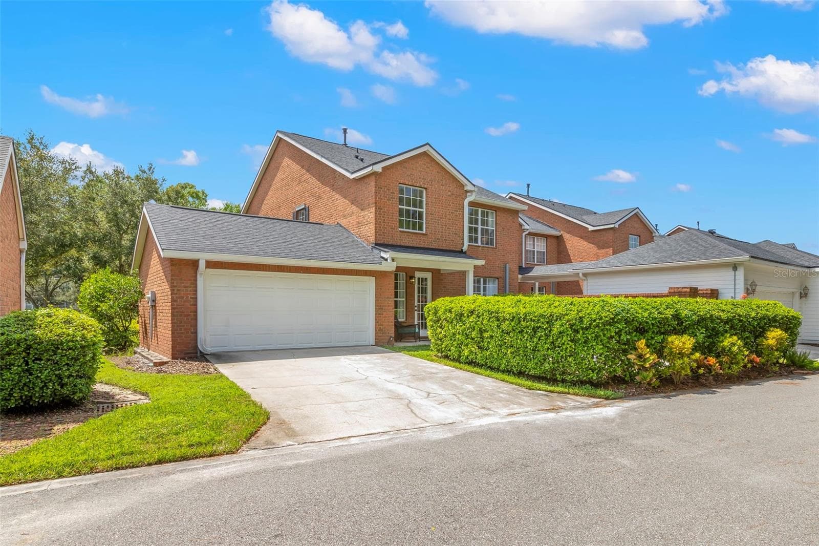 2 Car Garage with room to park in driveway - 14743 CANOPY DR, TAMPA