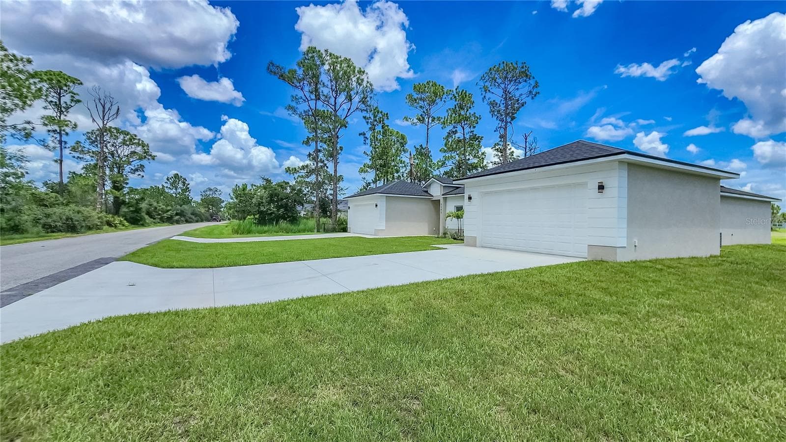 Duplex at 5245 PEBBLE BEACH DR, SEBRING, photo 2 of 20