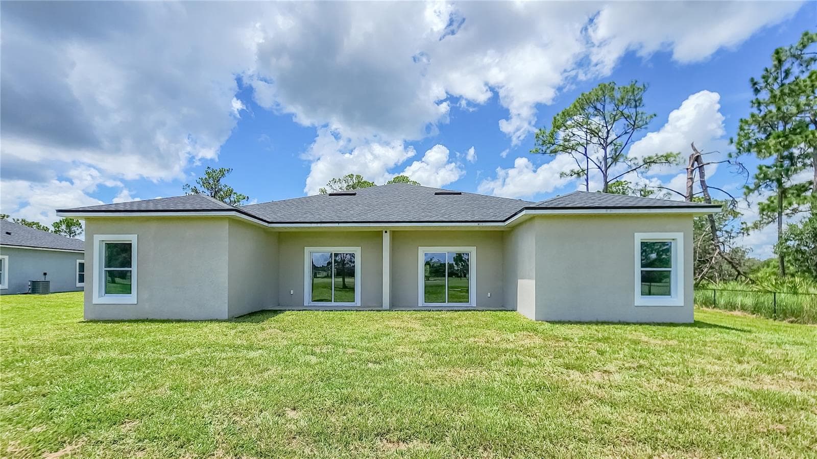 Duplex at 5245 PEBBLE BEACH DR, SEBRING, photo 3 of 20