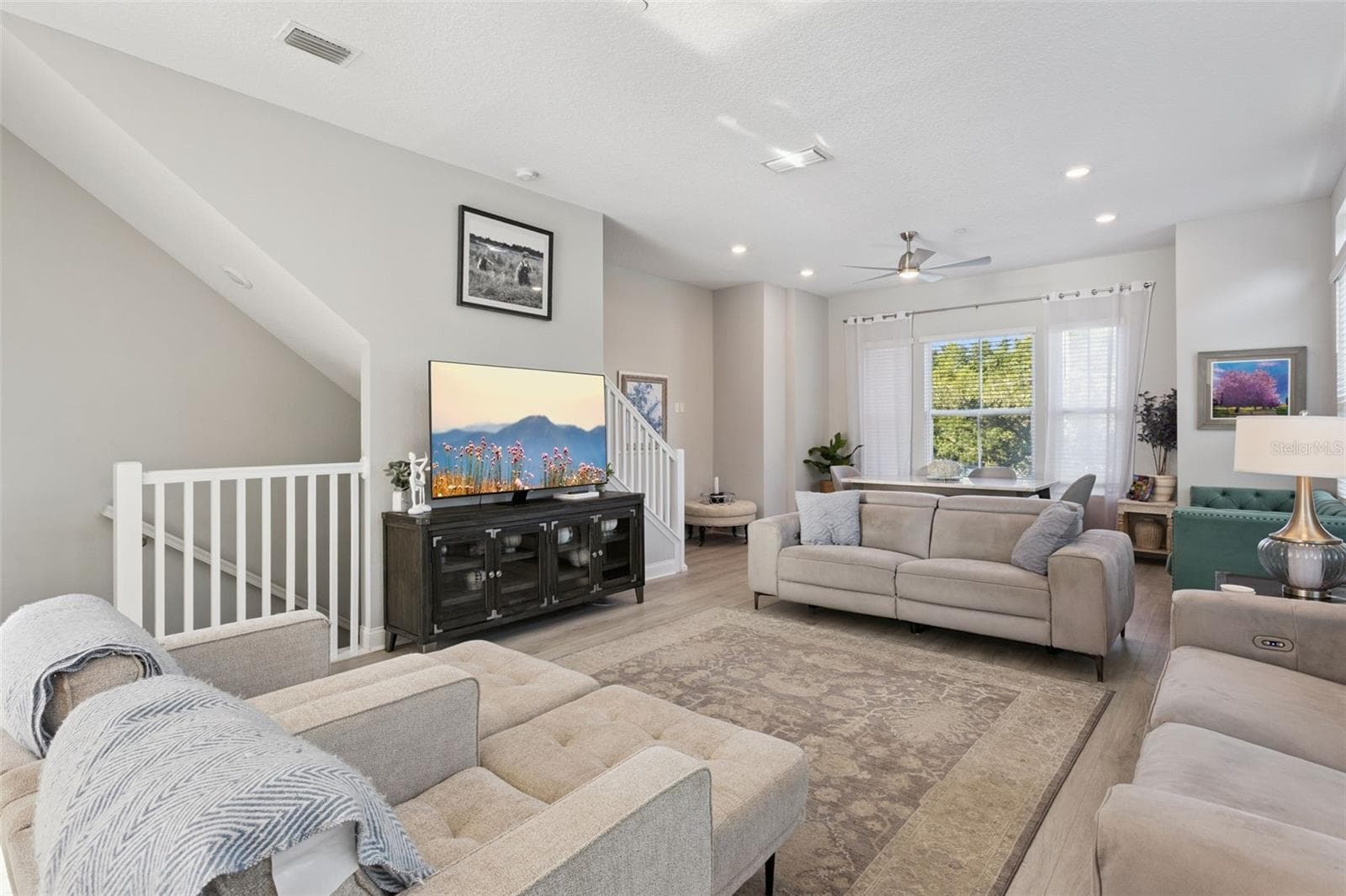 Townhouse at 555 N FERN CREEK AVE #1, ORLANDO, photo 5 of 24