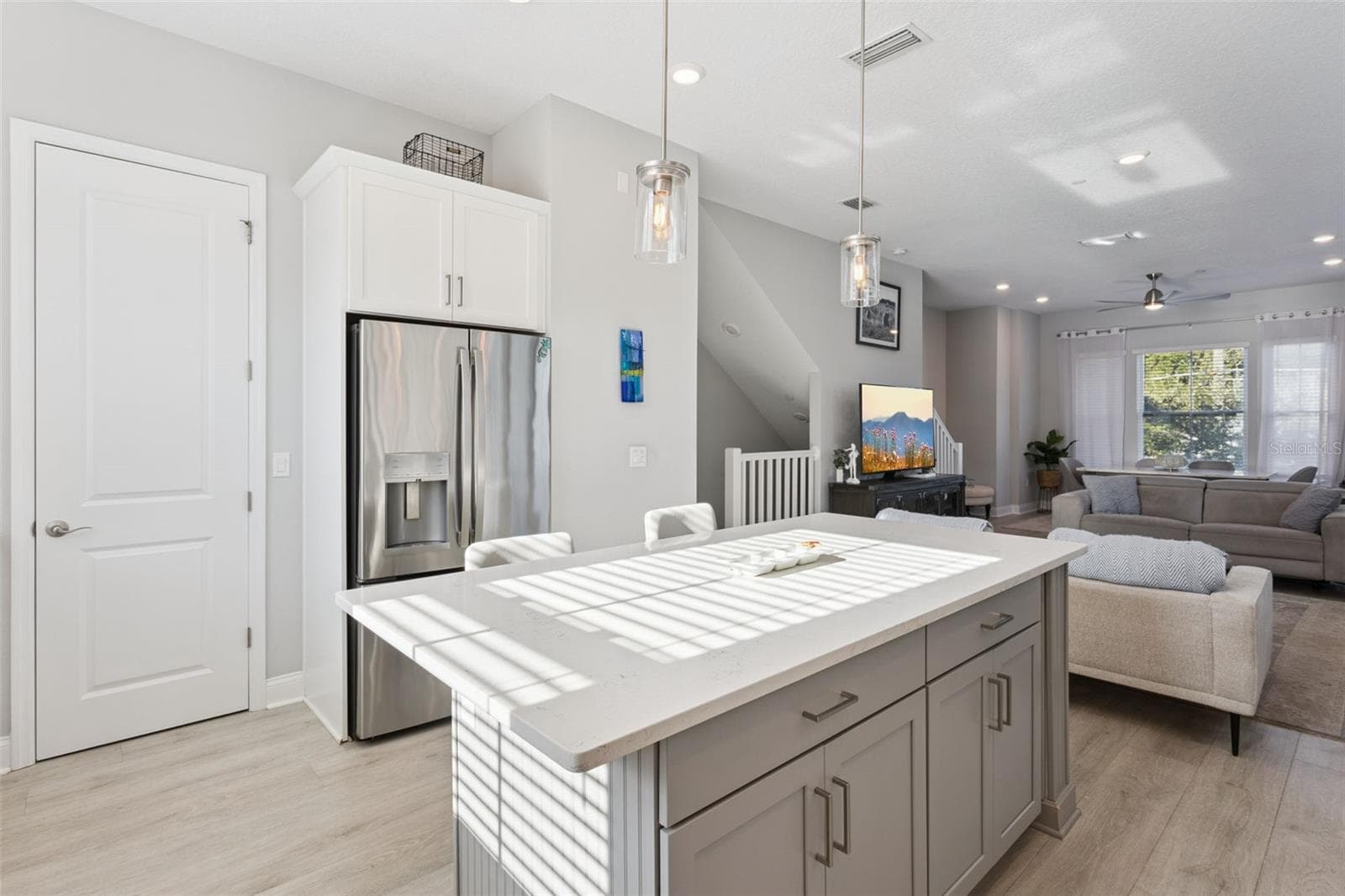 Townhouse at 555 N FERN CREEK AVE #1, ORLANDO, photo 9 of 24