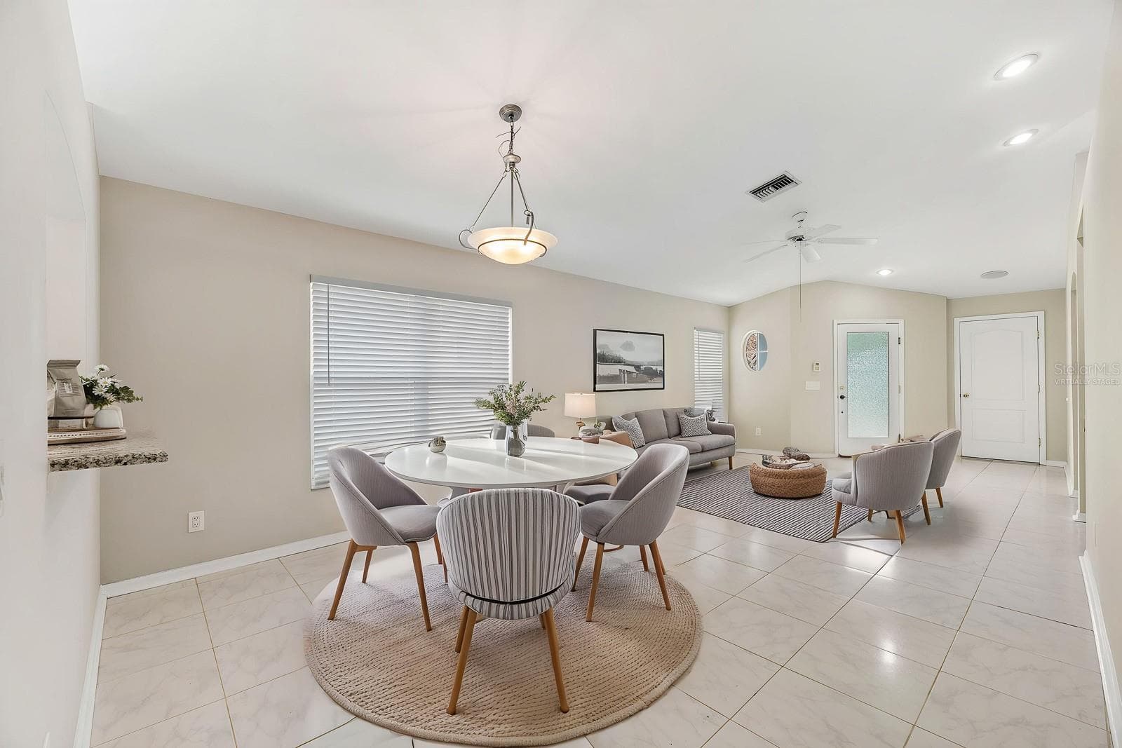 Virtually Staged - 8309 QUARTER HORSE DR, RIVERVIEW