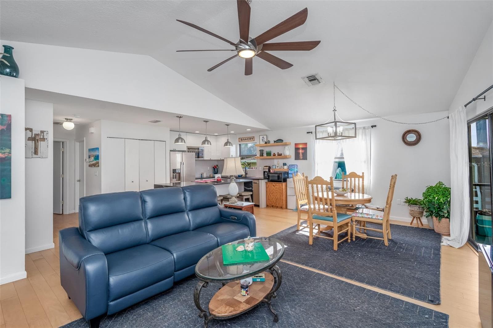 Living room dining area - 4035 EAGLE NEST DR, HERNANDO BEACH