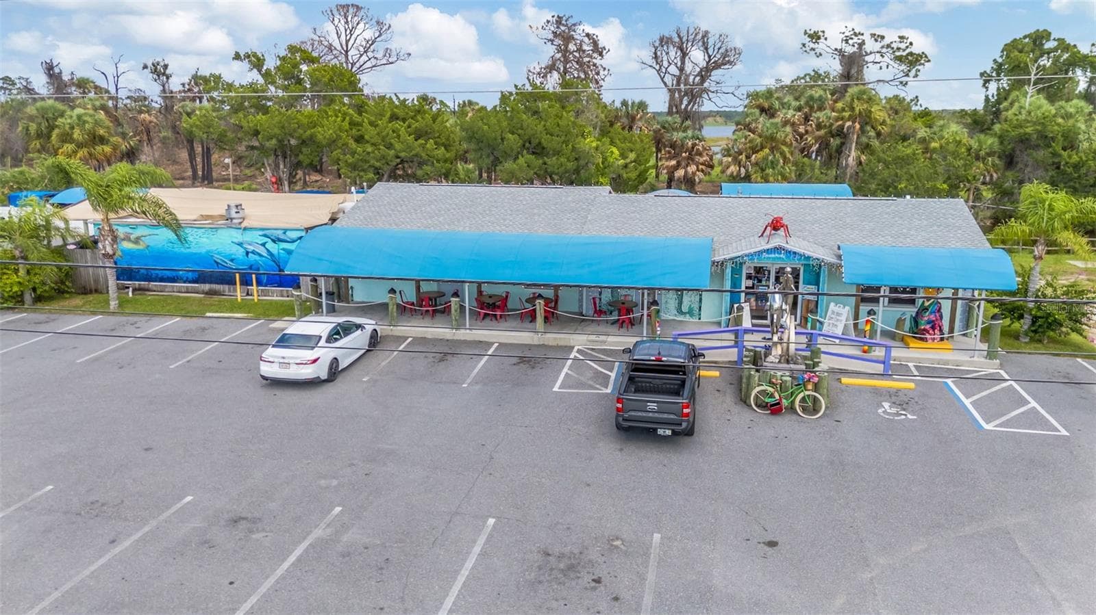 Popular local restaurant within 5min drive - 4035 EAGLE NEST DR, HERNANDO BEACH