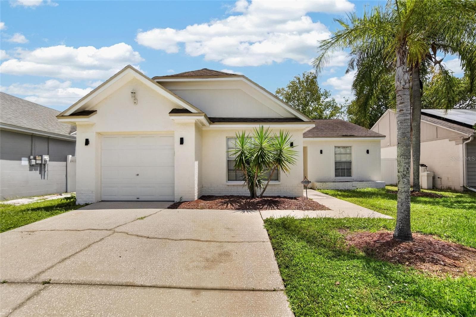Single Family Residence at 9063 DIXIANA VILLA CIR, TAMPA, photo 2 of 22