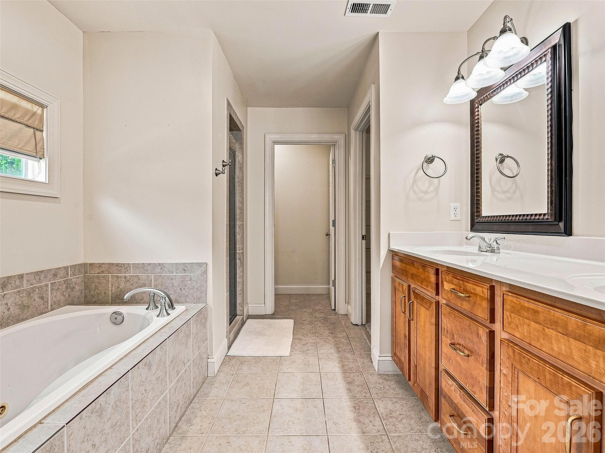 Single Family Residence at 5 Amelia Court, Arden, photo 27 of 39