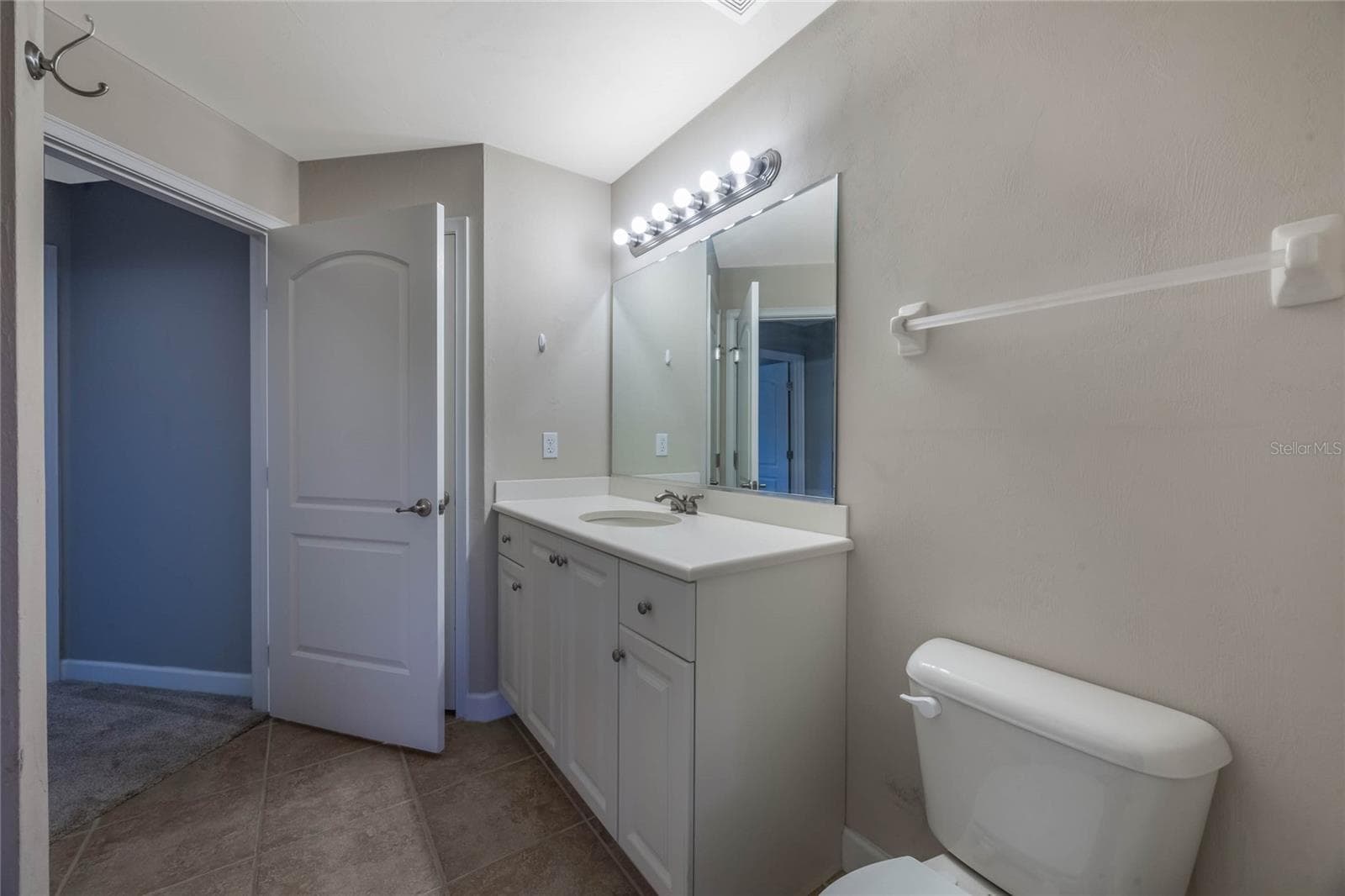 Condominium at 424 LUNA BELLA LN #332, NEW SMYRNA BEACH, photo 19 of 40