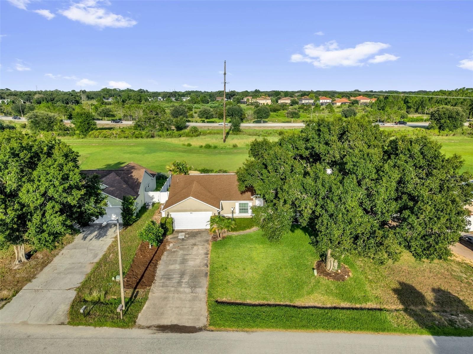 Single Family Residence at 418 GROVEPARK DR, DAVENPORT, photo 23 of 28