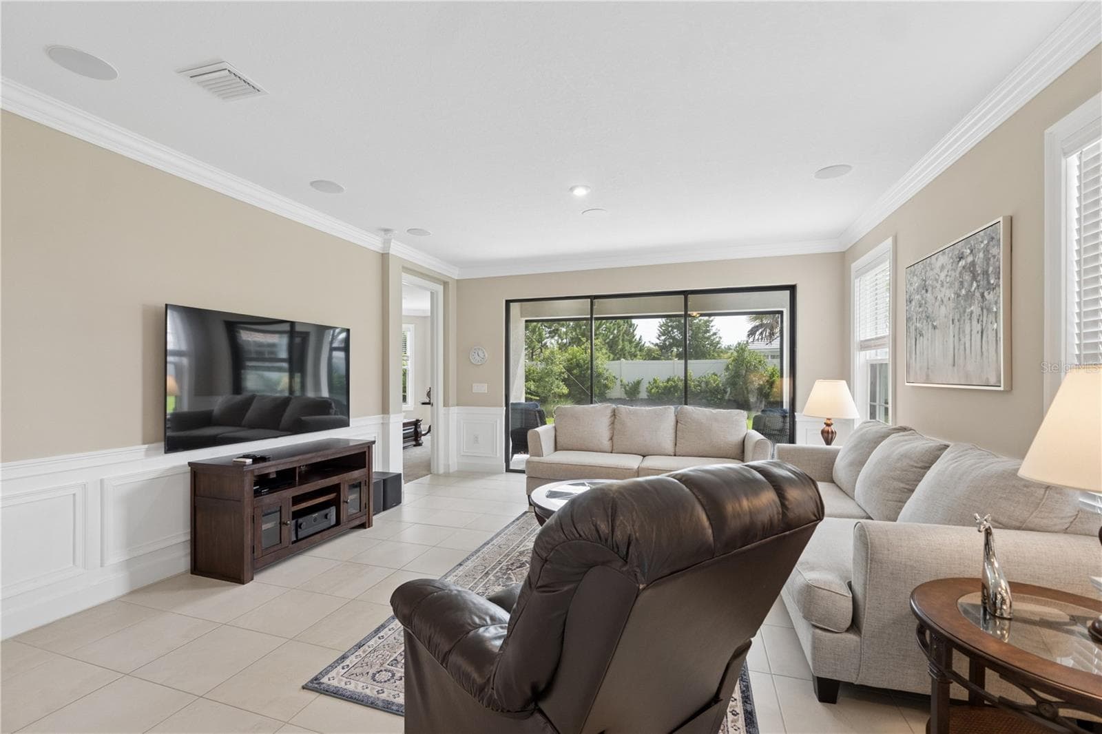 Flat screen tvs in every room. Surround sound system. - 4344 CAIROLI CT, WESLEY CHAPEL