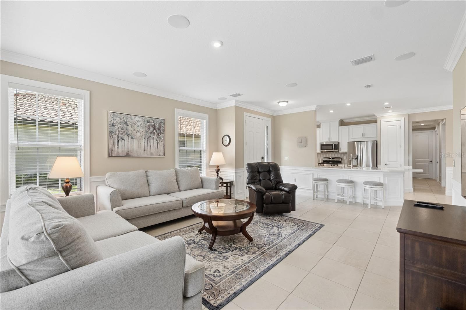 Lots of natural light - 4344 CAIROLI CT, WESLEY CHAPEL