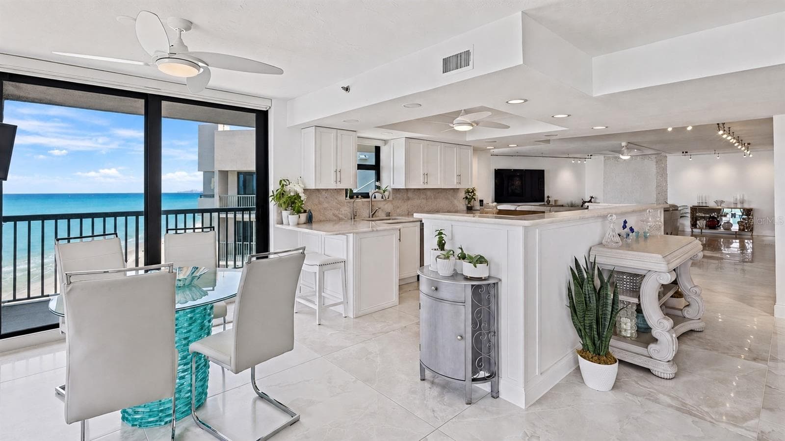Condominium at 1660 GULF BLVD #PH1, CLEARWATER BEACH, photo 16 of 94